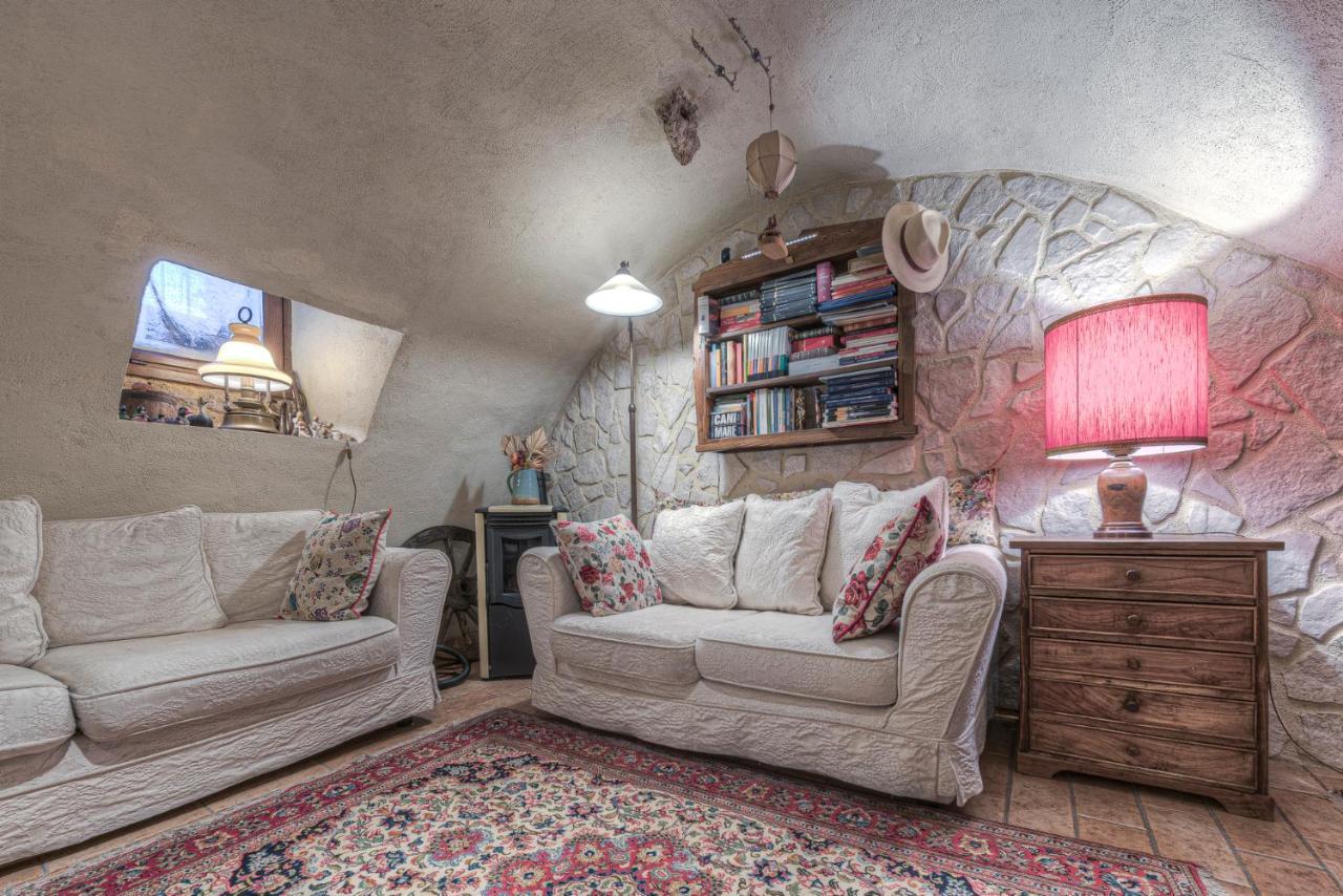B&B Il Grottino Di Ассерджі Екстер'єр фото